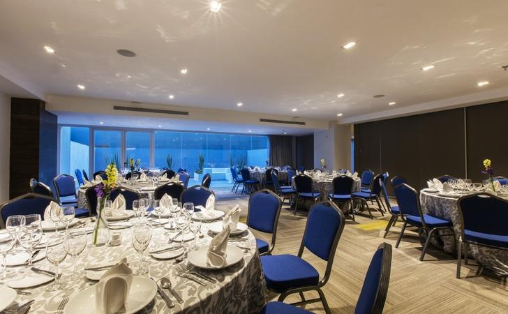 Constelación I & II Krystal Urban® Guadalajara  Constelación I & II Krystal Urban® Guadalajara